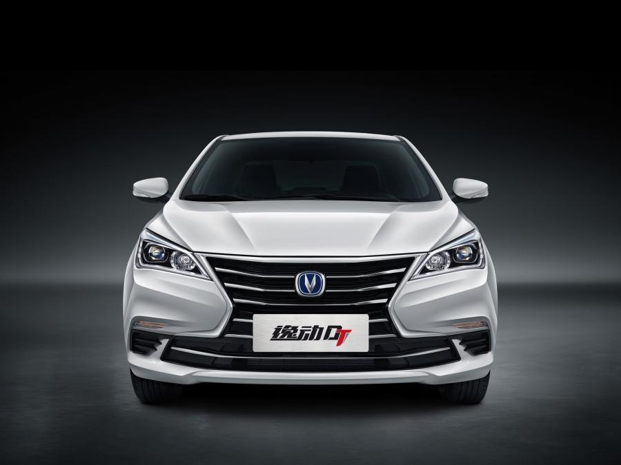  ChangAn Eado DT 2018 года  (фото 2 из 15)
